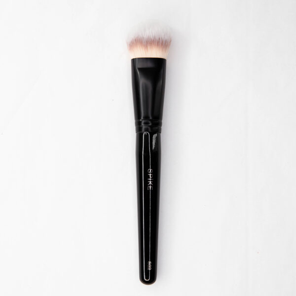 S02 - flat angled brush for cream products